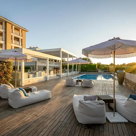 Rova Hotel 4*