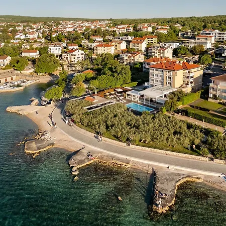 Rova 4*