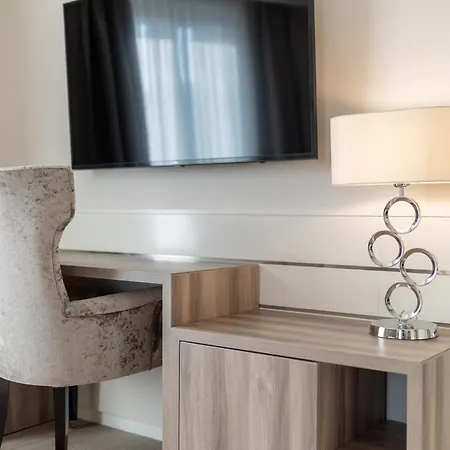 Hotel Rova 4*