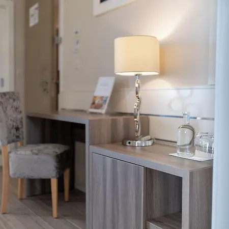 Rova Hotel 4*