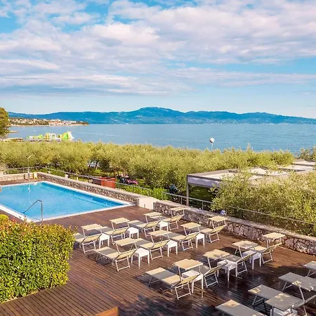 Rova Hotel