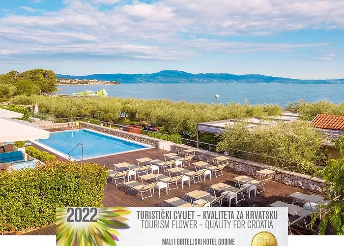 Отель Rova Малинска