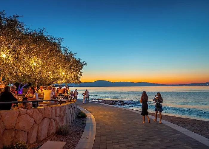 Rova Малинска